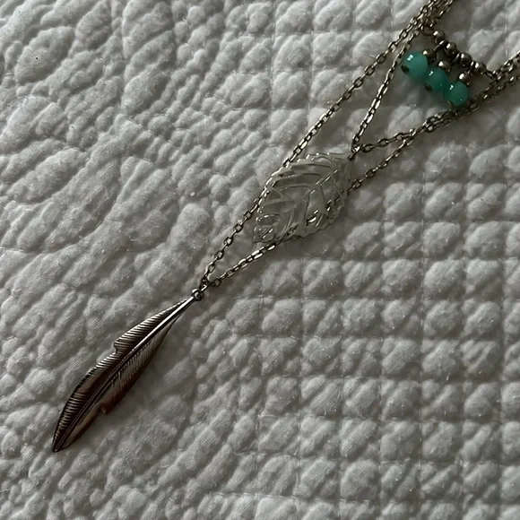 THREE CHAIN NECKLACE - Picture 3 of 5